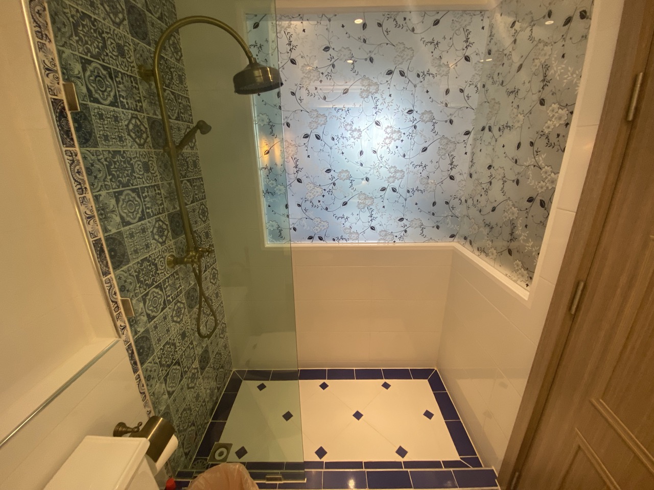 Seven Seas Cote D'Azur NR033 9