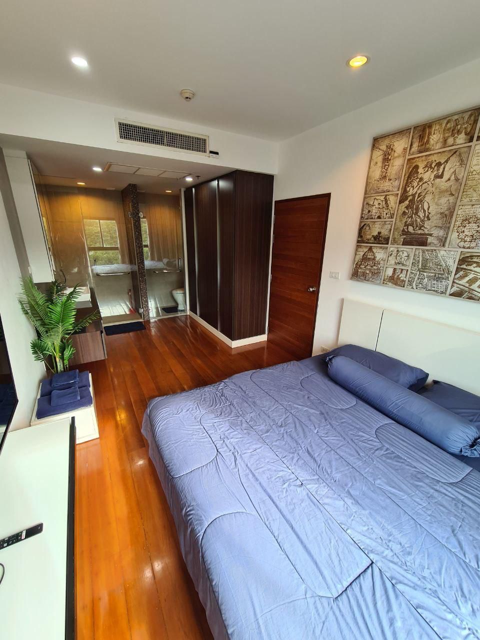 The Axis Condo NR062 1