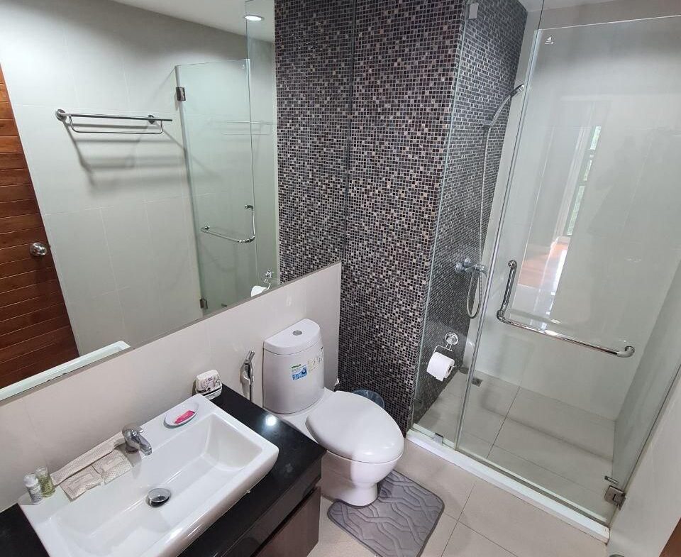 The Axis Condo NR062 2