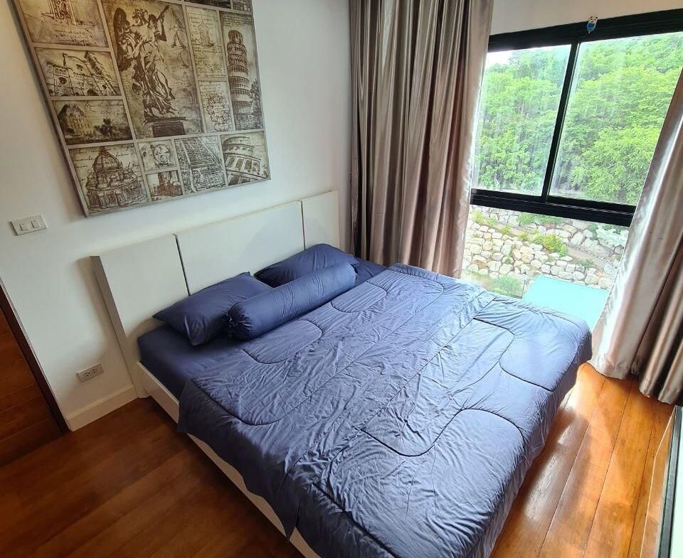 The Axis Condo NR062 3