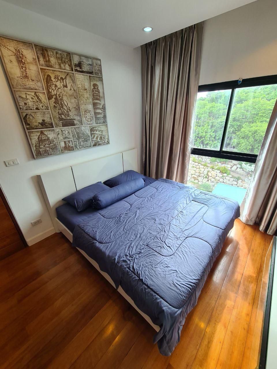 The Axis Condo NR062 3