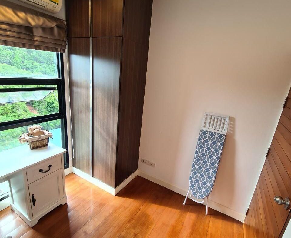 The Axis Condo NR062 4