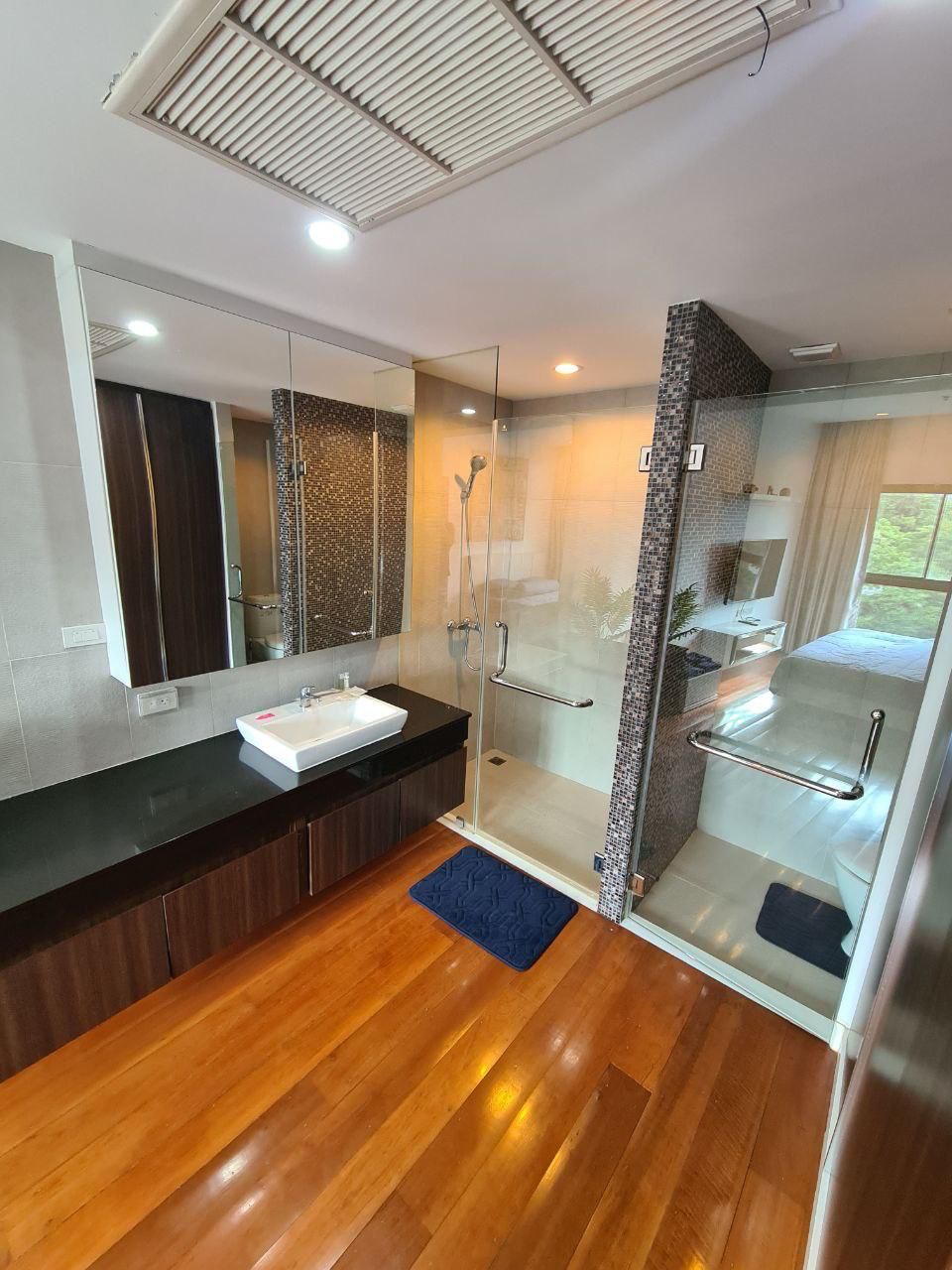 The Axis Condo NR062 8
