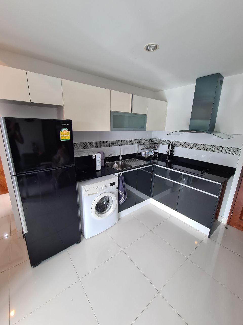 The Axis Condo NR062 9
