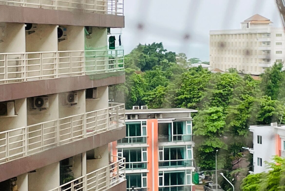 Jomtien Beach Condo (Rimhaad) NR066 19