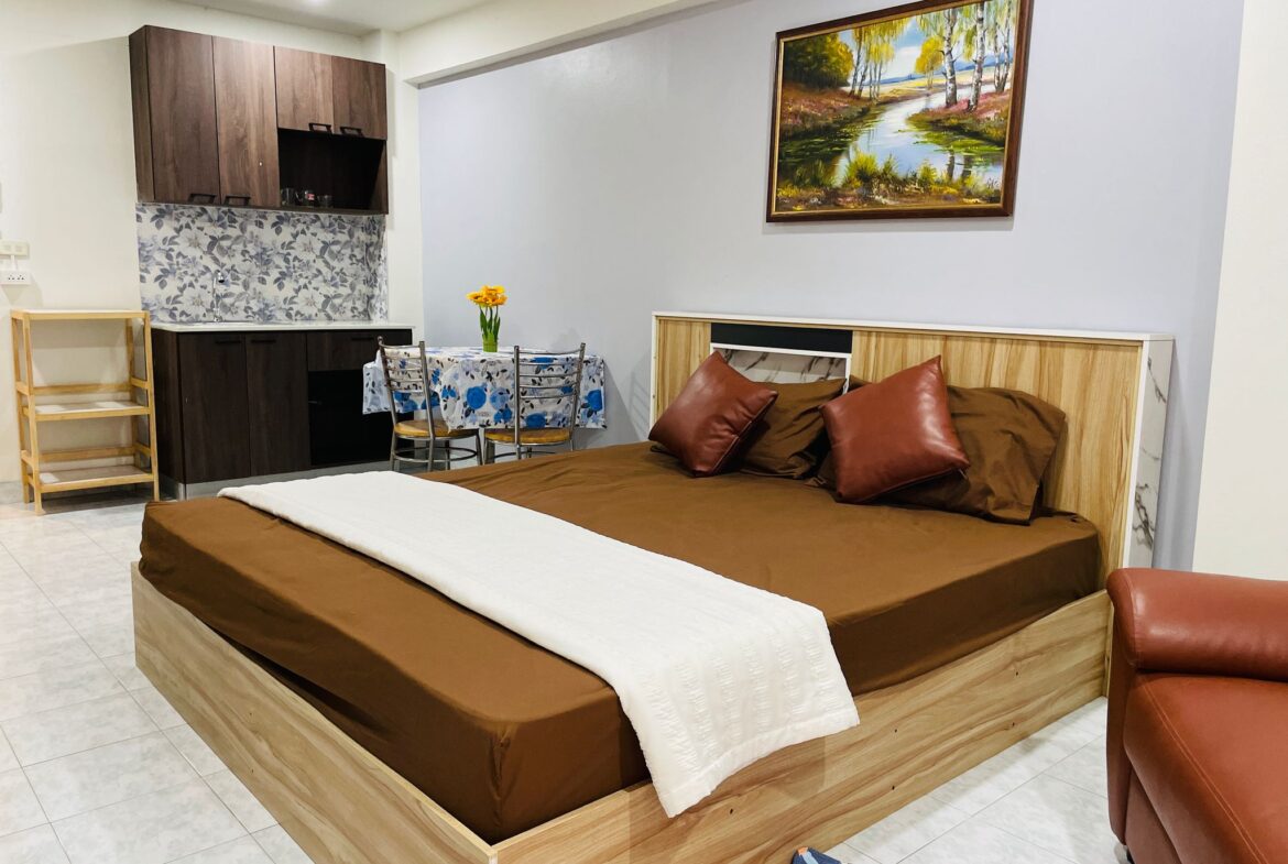 Jomtien Beach Condo (Rimhaad) NR066 3
