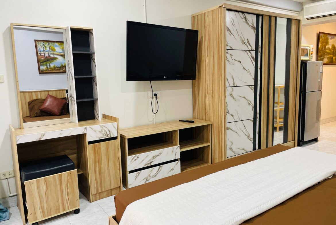 Jomtien Beach Condo (Rimhaad) NR066 4