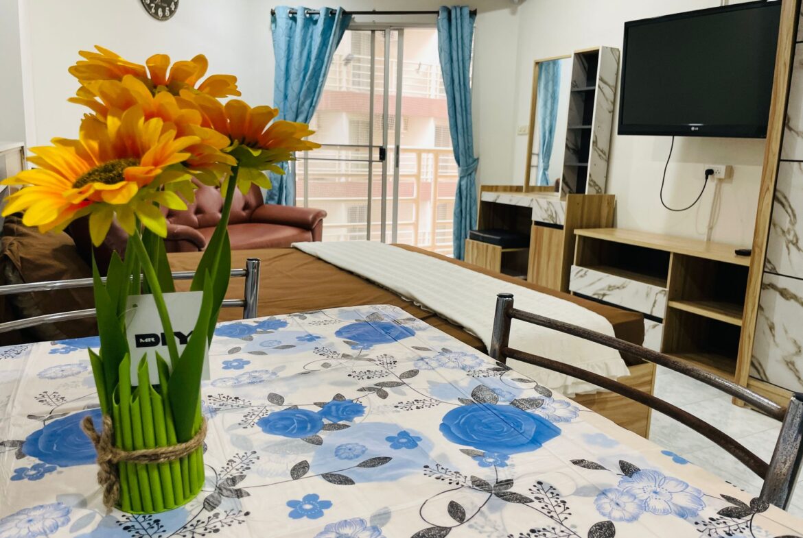 Jomtien Beach Condo (Rimhaad) NR066 5