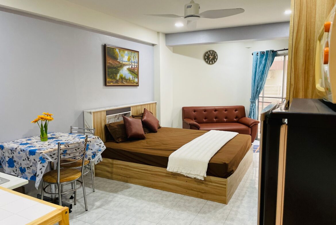 Jomtien Beach Condo (Rimhaad) NR066 8