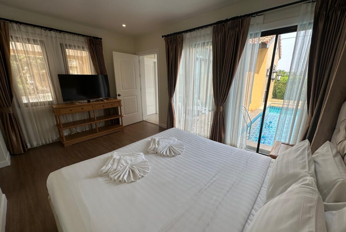 Chivani Pattaya NR075 10