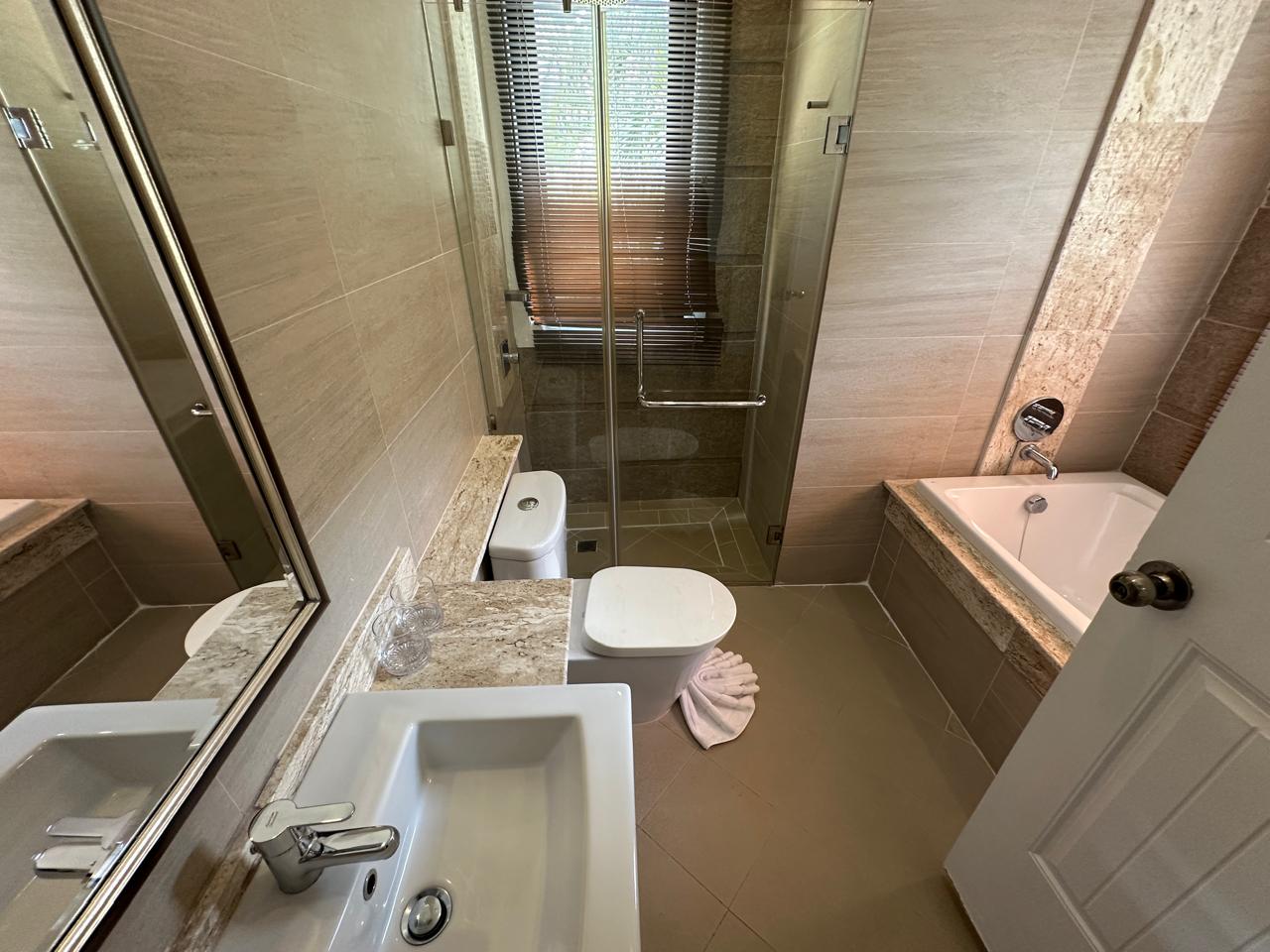 Chivani Pattaya NR075 12