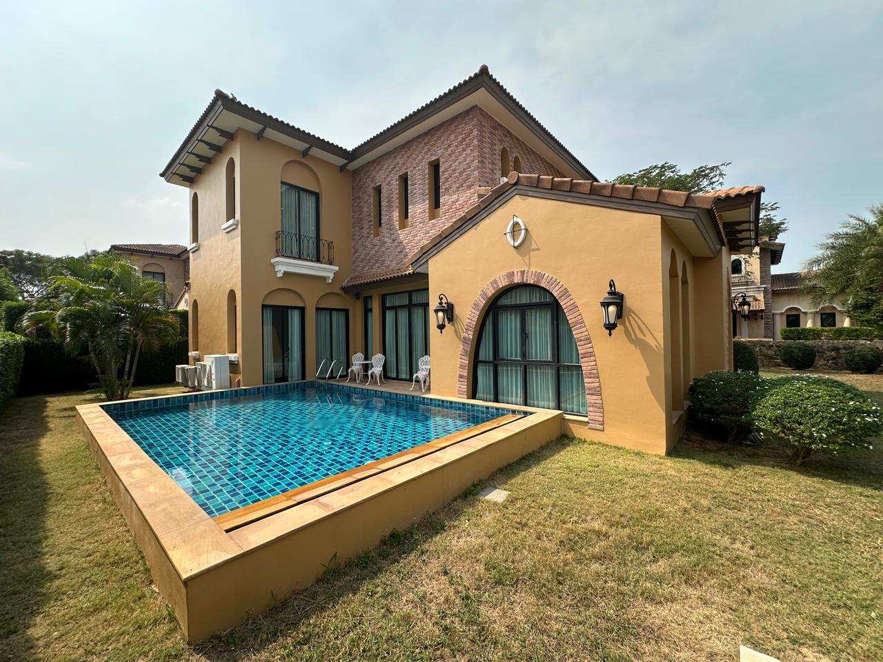 Chivani Pattaya NR075 14