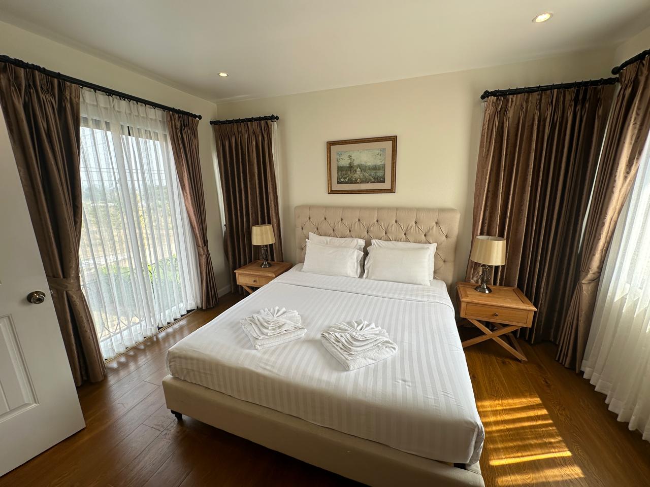 Chivani Pattaya NR075 19
