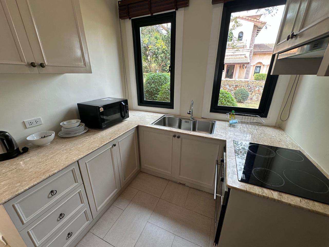 Chivani Pattaya NR075 6