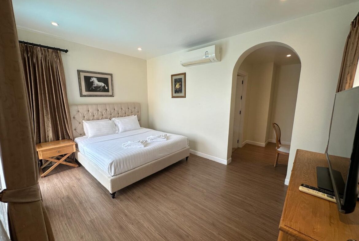 Chivani Pattaya NR075 9