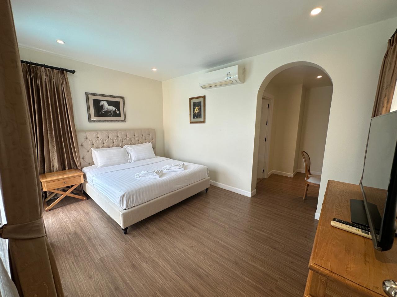 Chivani Pattaya NR075 9