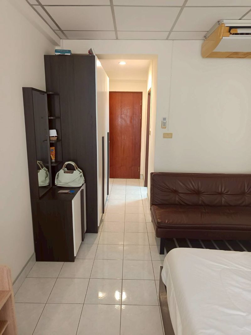 Jomtien Beach Condo (Rimhaad) NR111 4