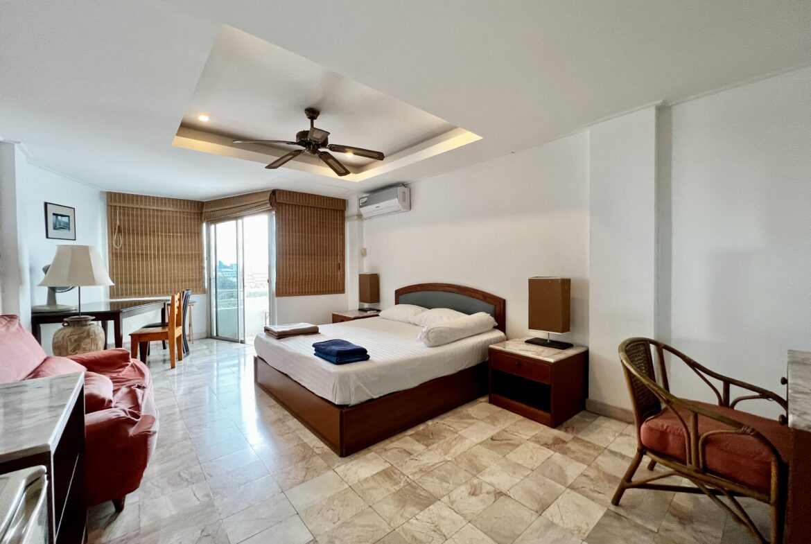 Somphong Condotel NR115 1