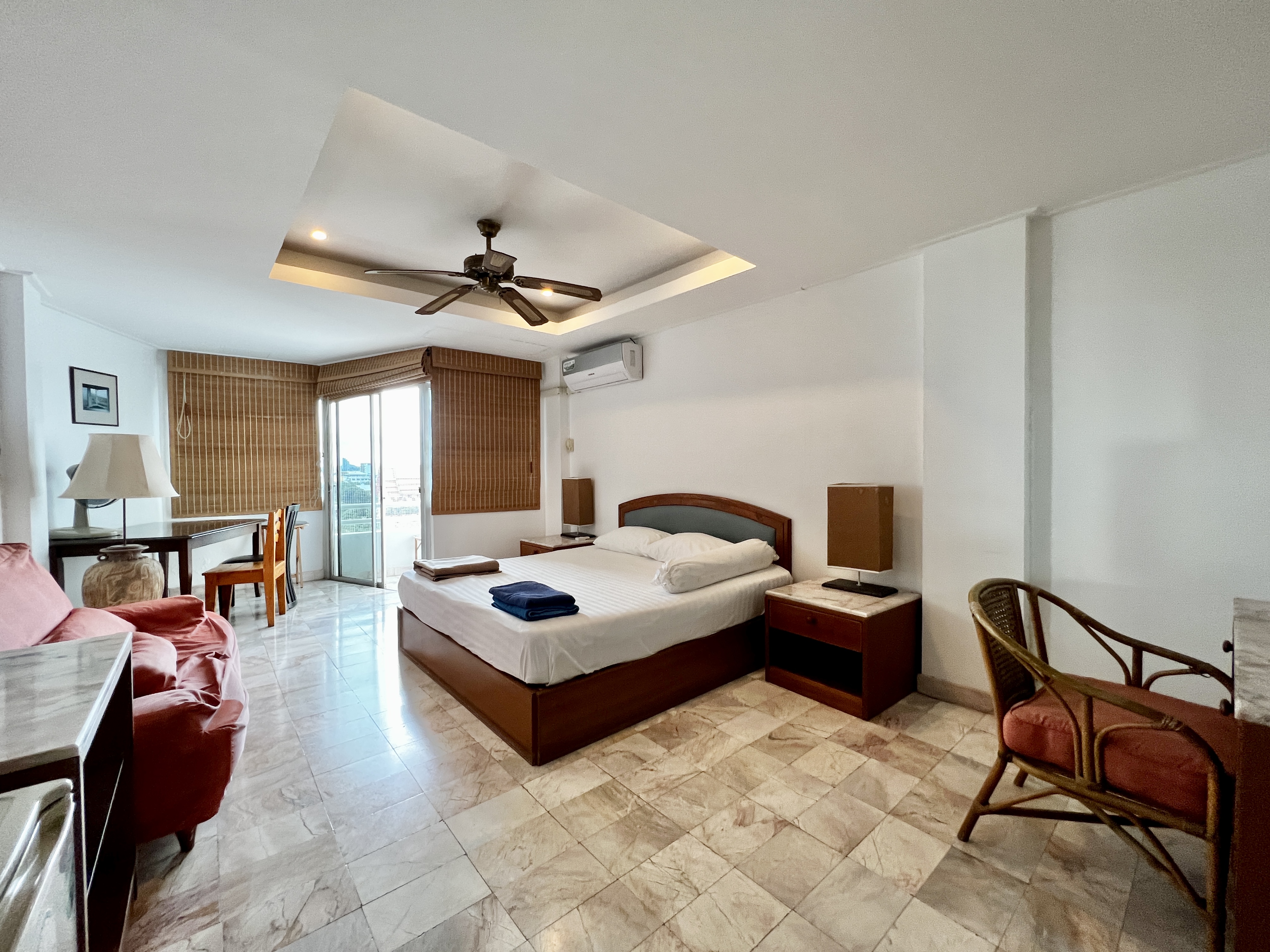 Somphong Condotel NR115 1