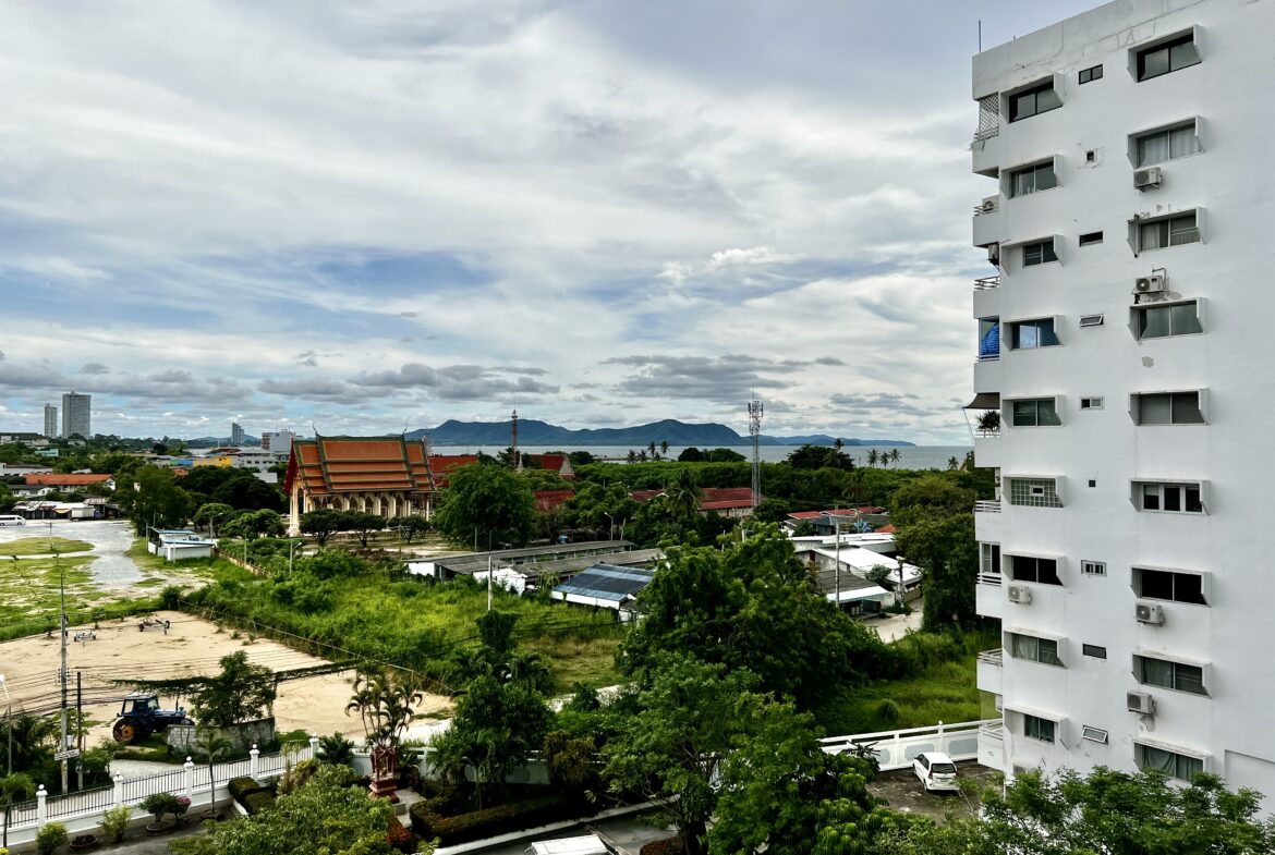 Somphong Condotel NR115 10