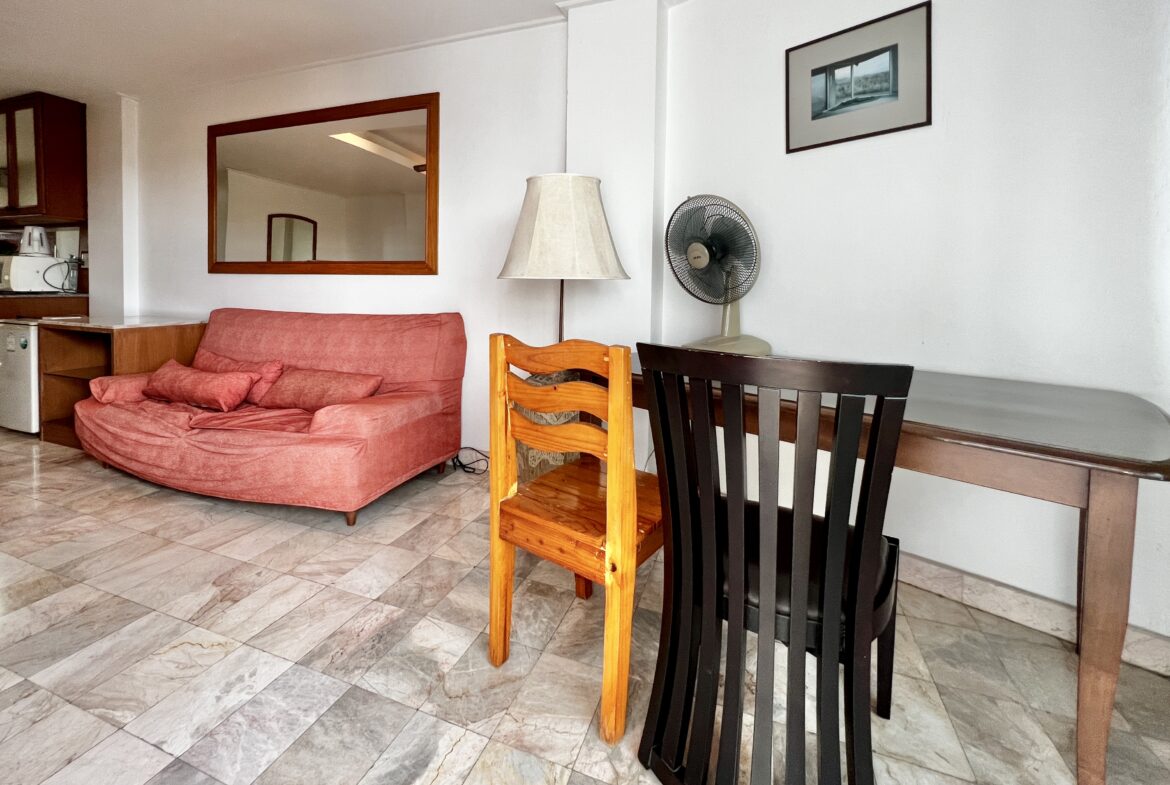 Somphong Condotel NR115 11