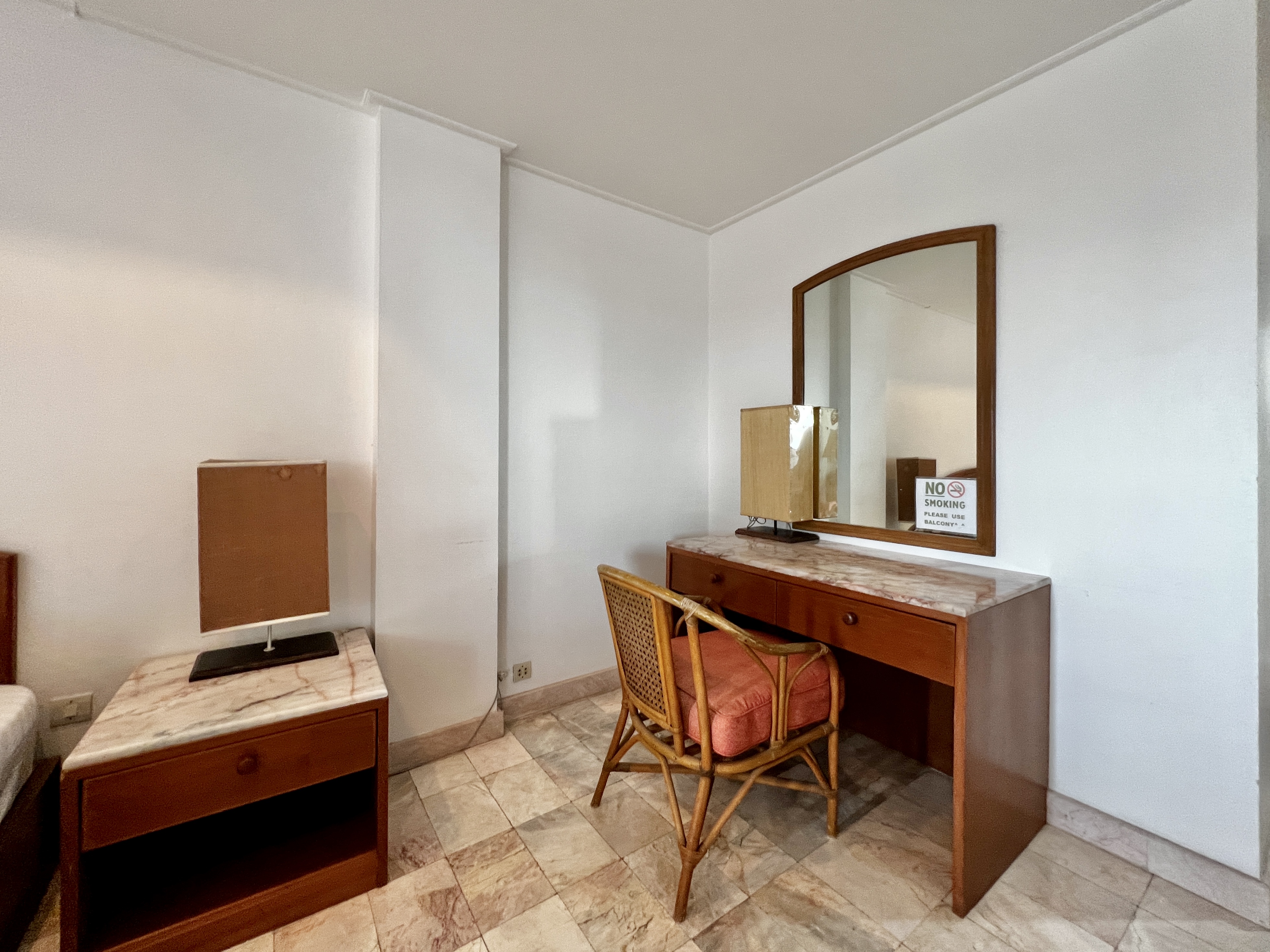 Somphong Condotel NR115 6