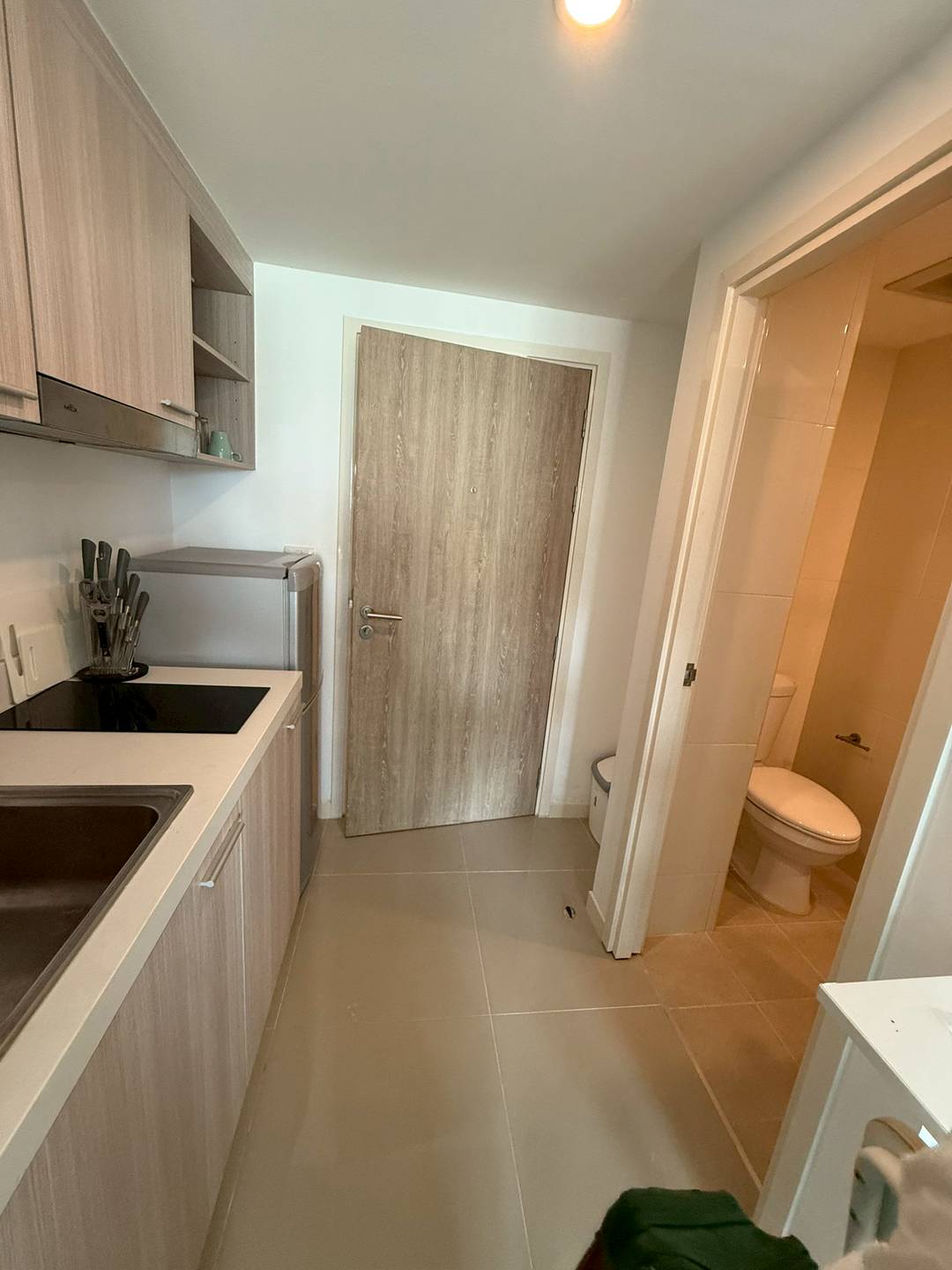 Sea Saran Condo NR123 10