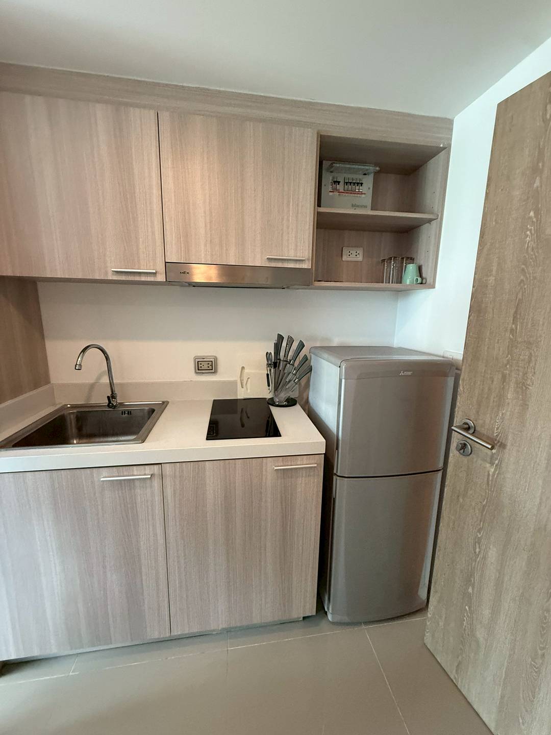 Sea Saran Condo NR123 9