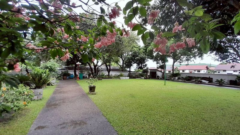 Grand view condo 1br 93