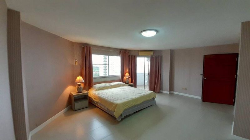 BAC25846_8 Grand view condo 1br 93