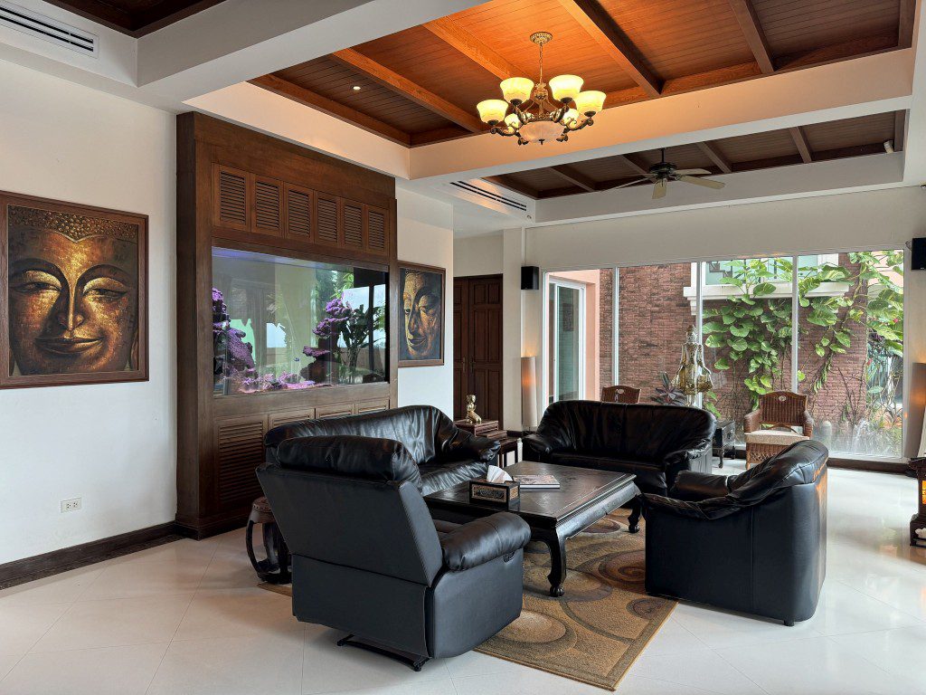 Phoenix Gold Golf & Country Club 4br 550sqm 13