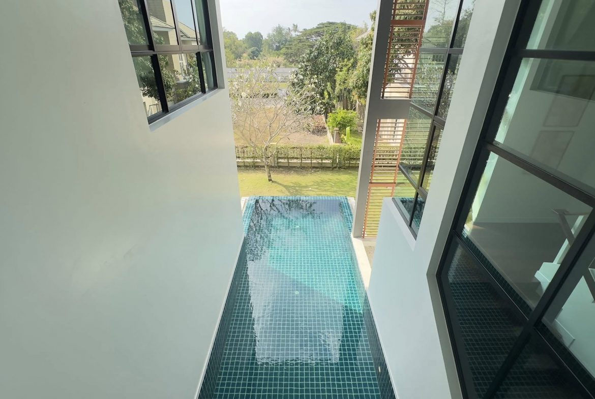 BAH25584_3 Baan Talay Pattaya 4br 500sqm 4