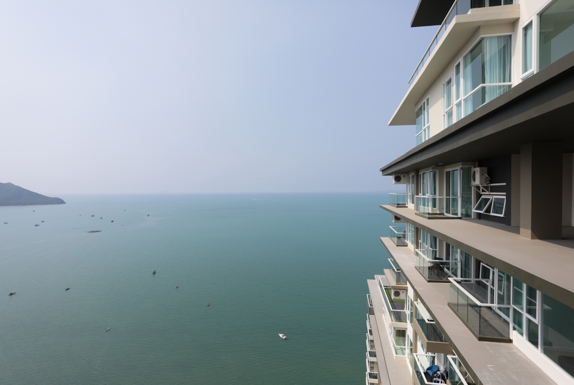 Del Mare Bangsaray Beachfront 1br 41