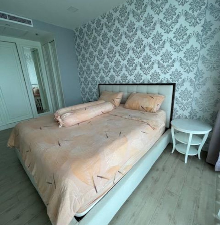 Del Mare Bangsaray Beachfront 2br 82