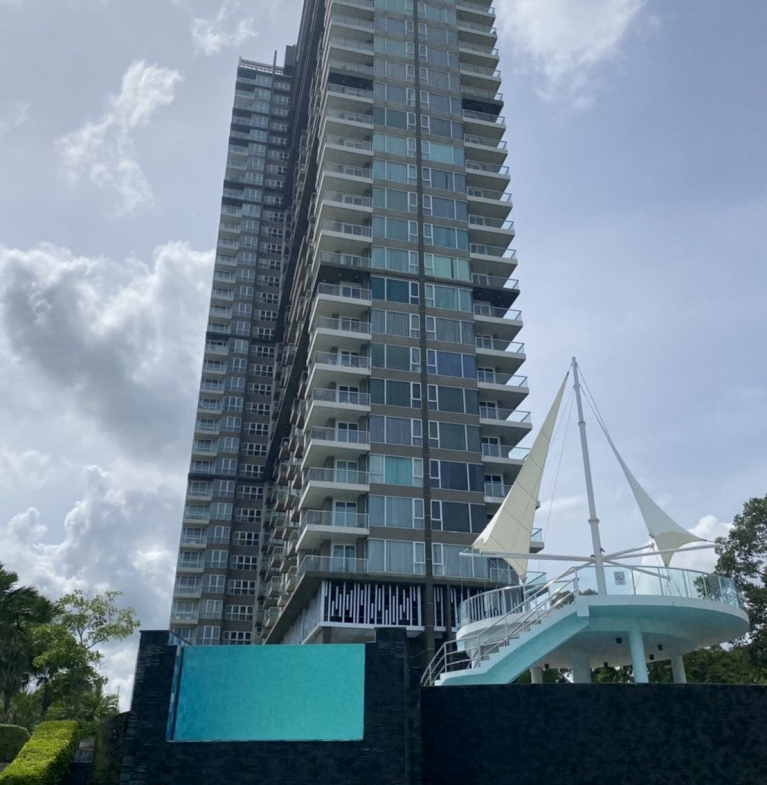 Del Mare Bangsaray Beachfront 2br 82