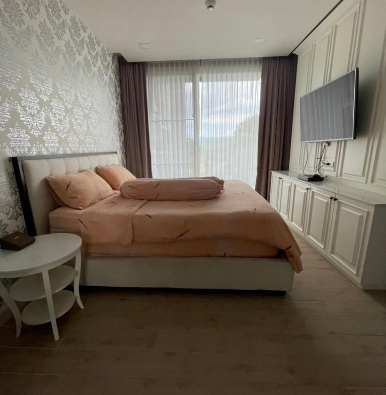 Del Mare Bangsaray Beachfront 2br 82