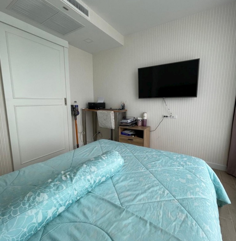 Del Mare Bangsaray Beachfront 2br 82