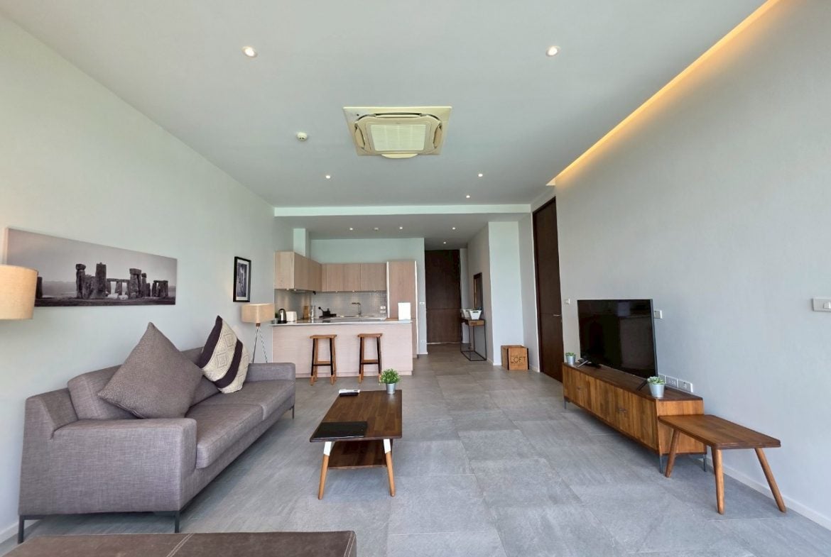 Bangsaray Heights Condominium 1br 90