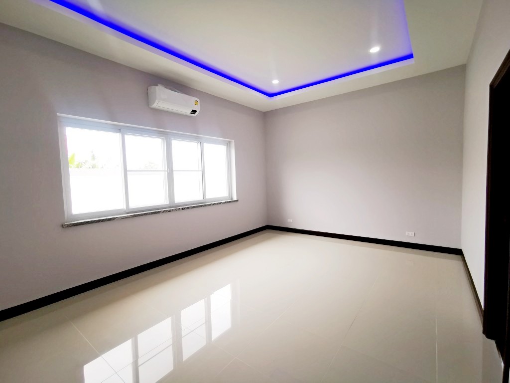 BSH24266 Private House 3br 225sqm 16