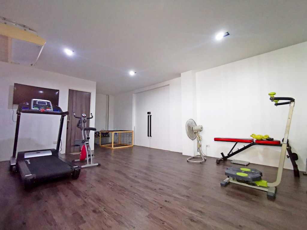 Без комплекса 4br 706sqm 18