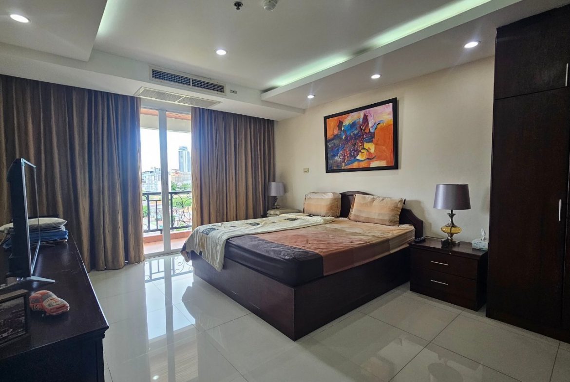 CPC25208_19 Nova Atrium 1br 76