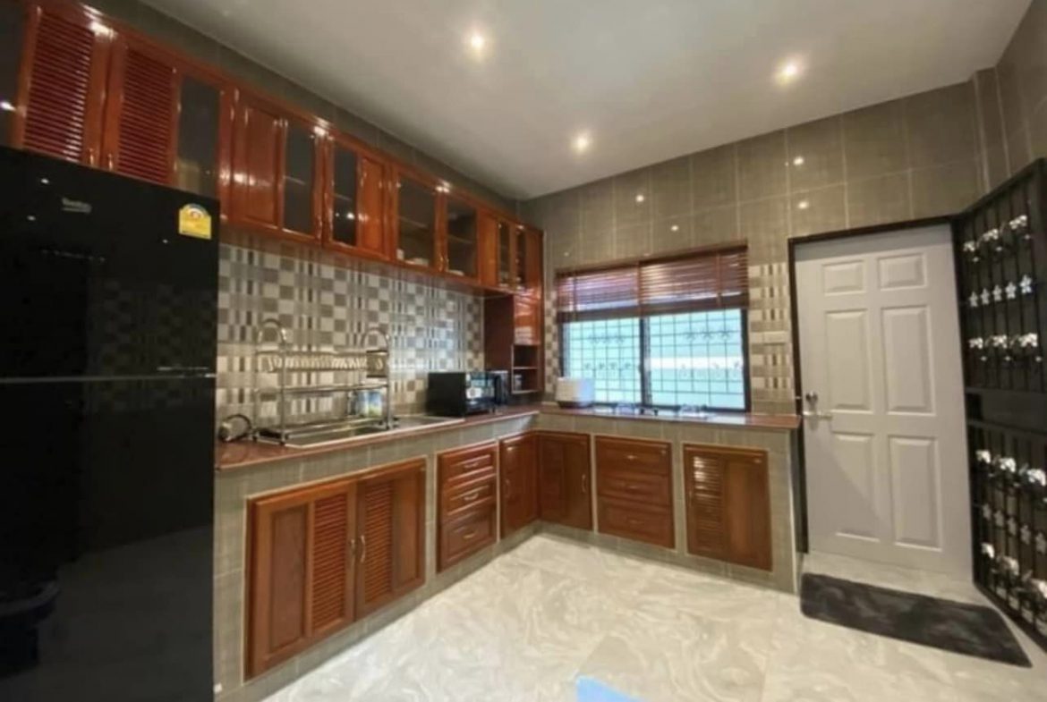 Без комплекса 3br 180sqm 12