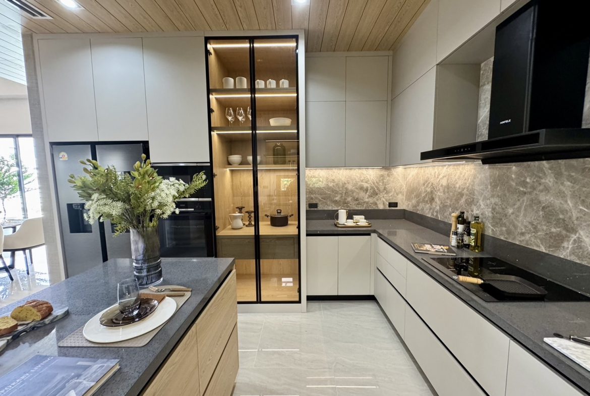 LUXURY VISTA VILLA 5br 374sqm 17