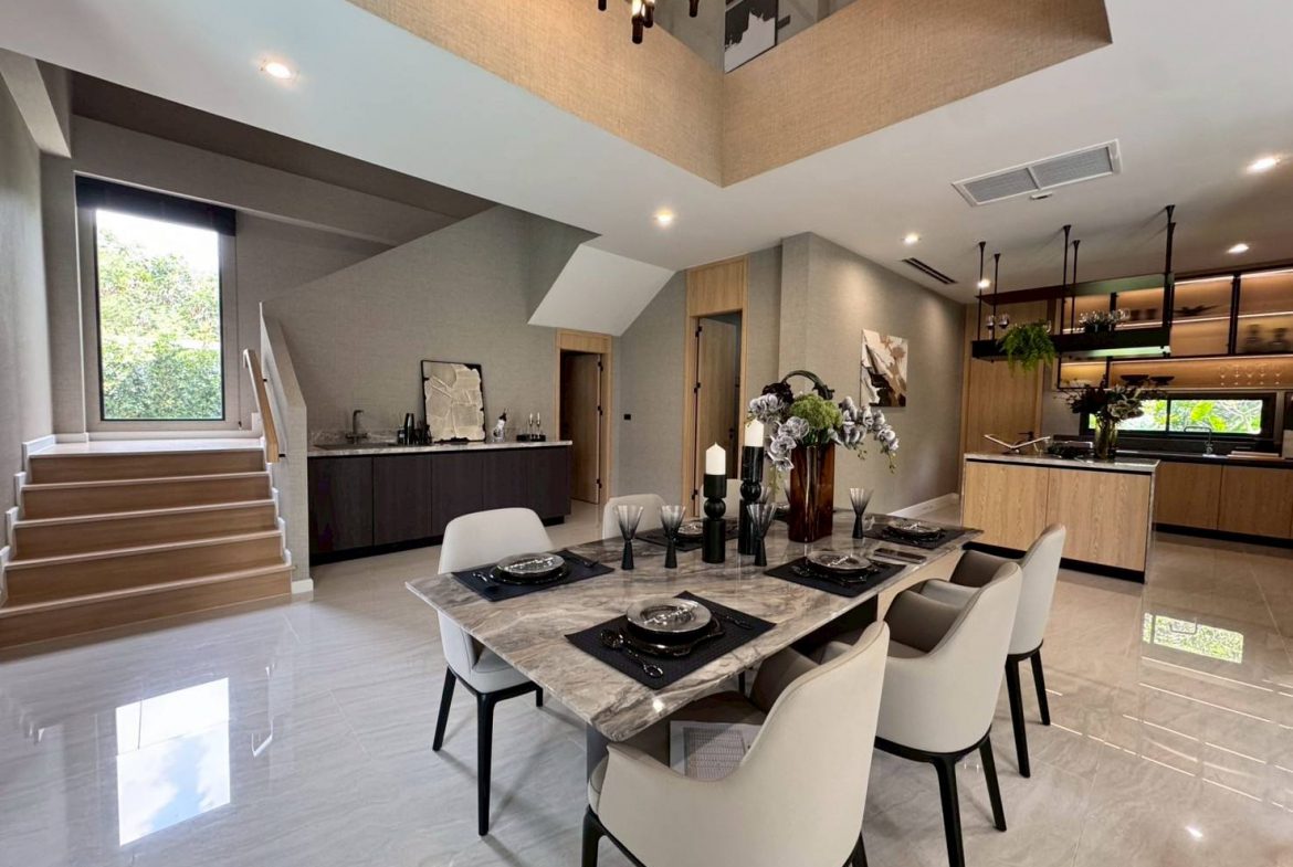 LUXURY VISTA VILLA 4br 403sqm 15