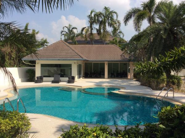 The Meadows 3br 179sqm 2