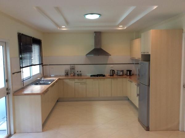 The Meadows 3br 179sqm 6