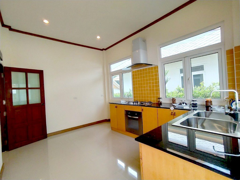 EPH23391_15 Amorn Village 3br sqm 10