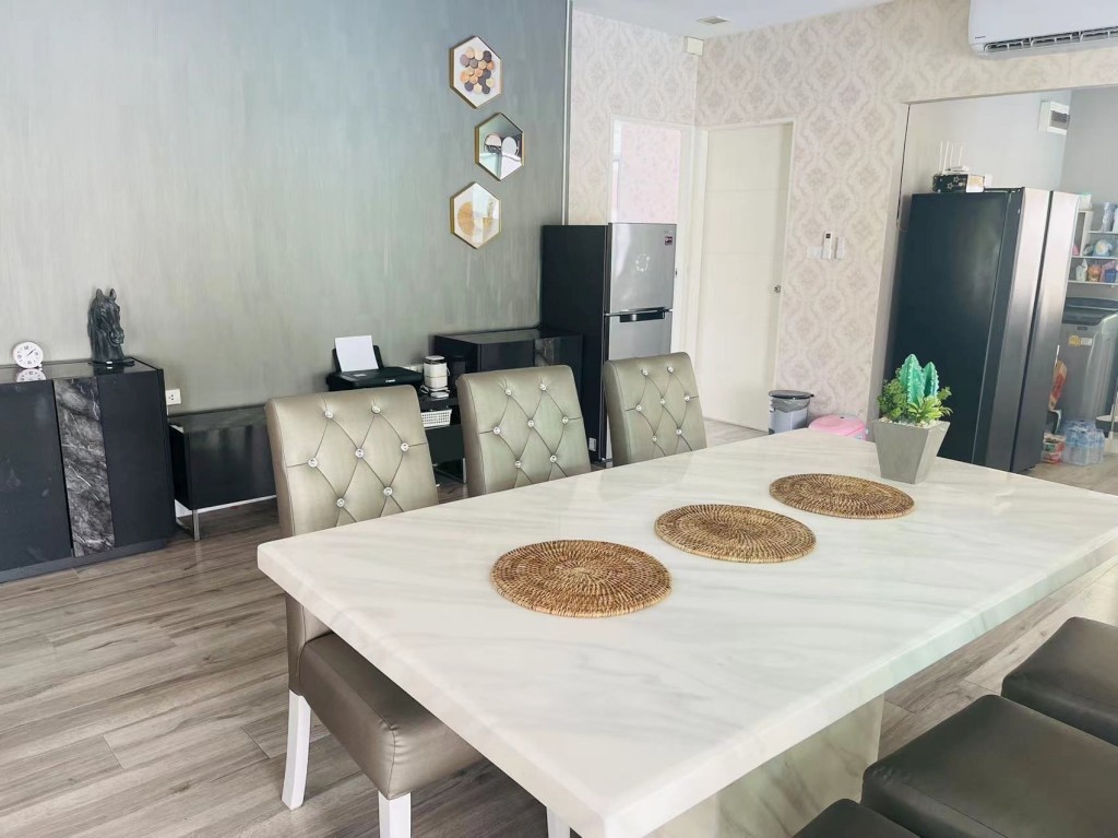 EPH24203_3 Sirisa 16 3br 180sqm 4