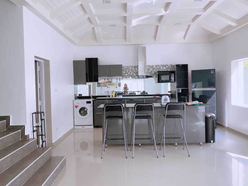 EPH24391_10 Temple Lake Village 6br sqm 6