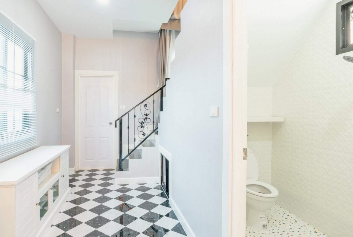 Без комплекса 3br 196sqm 16